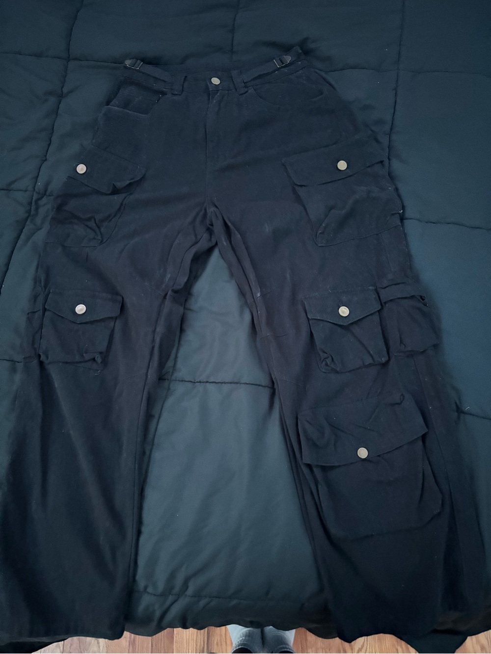Men's Black Cargo Pants - Classic Utility Style